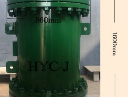 點(diǎn)擊查看詳細(xì)信息<br>標(biāo)題：DN350循環(huán)水防腐器 閱讀次數(shù)：7